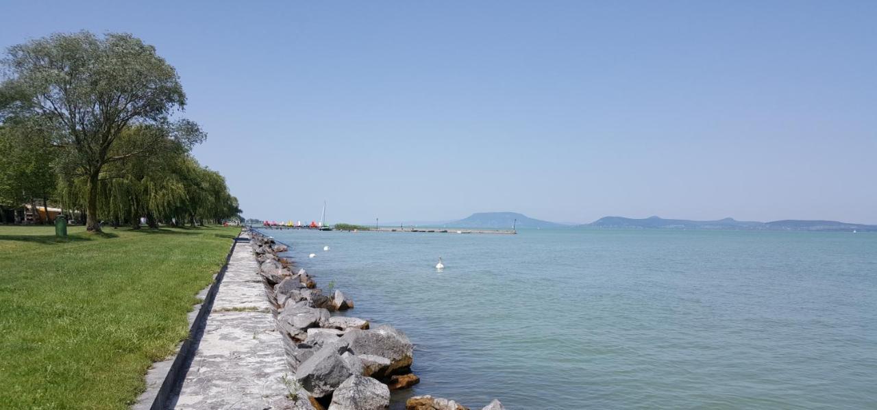 Lelle Resort B20 Balatonlelle Exterior foto